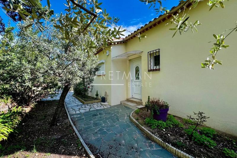 Villa - 100 m² - 5 pièces