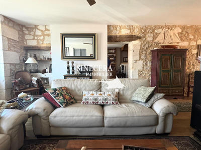 Maison - 181 m² - 6 pièces