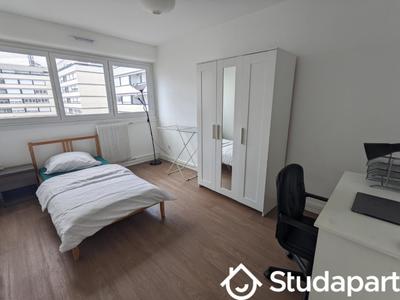 Chambre - 10 m² - 1 pièce