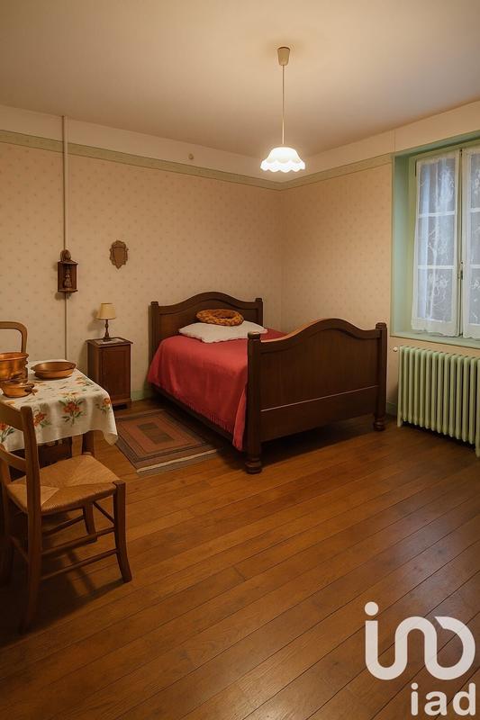 Maison - 213 m² - 8 pièces