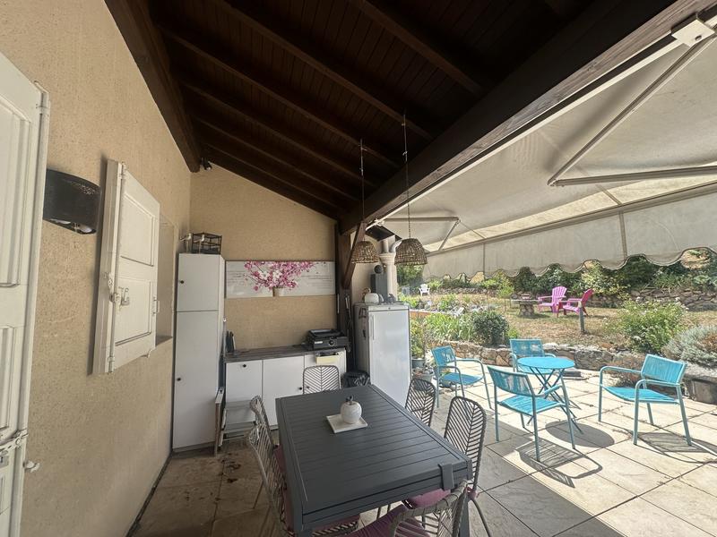 Villa - 172 m² - 8 pièces