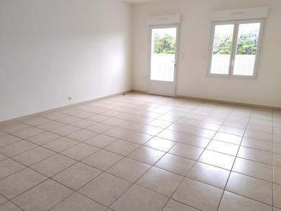 Local commercial - 110 m² - 5 pièces