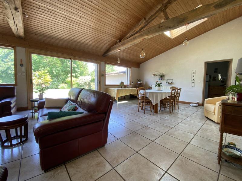 Maison - 200 m² - 6 pièces