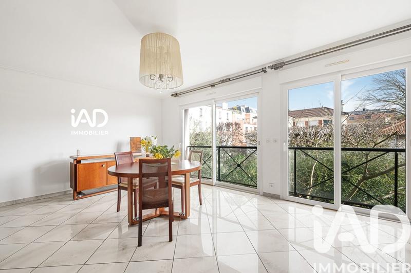 Maison - 254 m² - 6 pièces