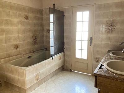 Appartement - 95 m² - 5 pièces