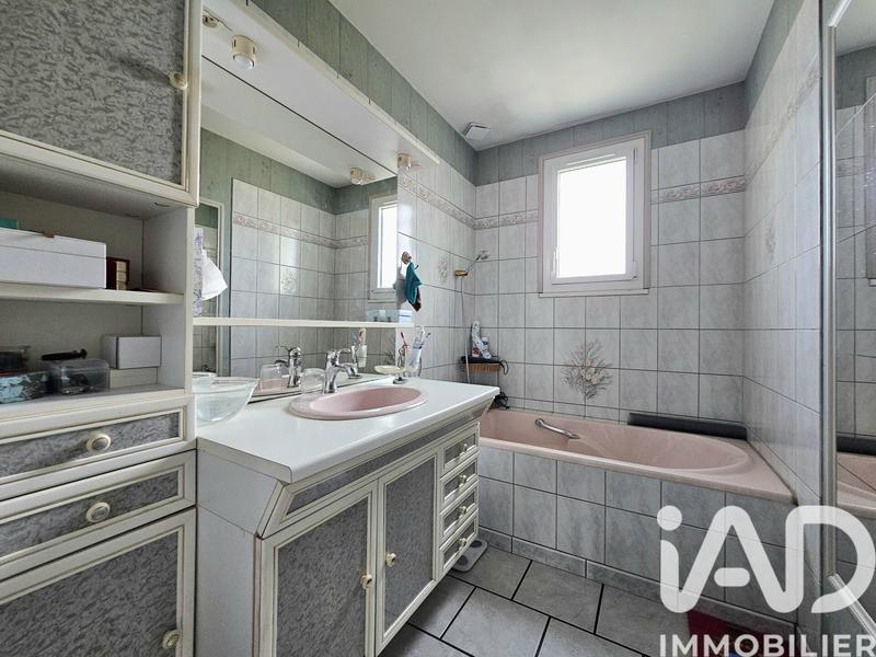 Maison - 96 m² - 5 pièces