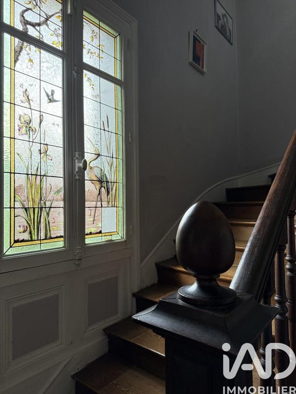 Maison - 210 m² - 8 pièces