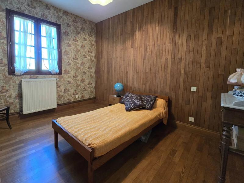 Maison - 315 m² - 10 pièces