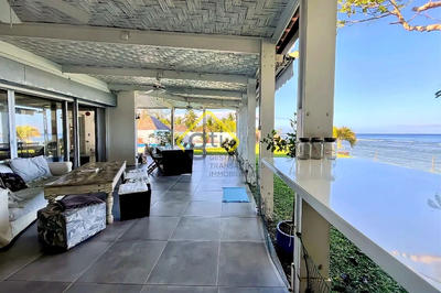 Maison - 240 m² - 8 pièces