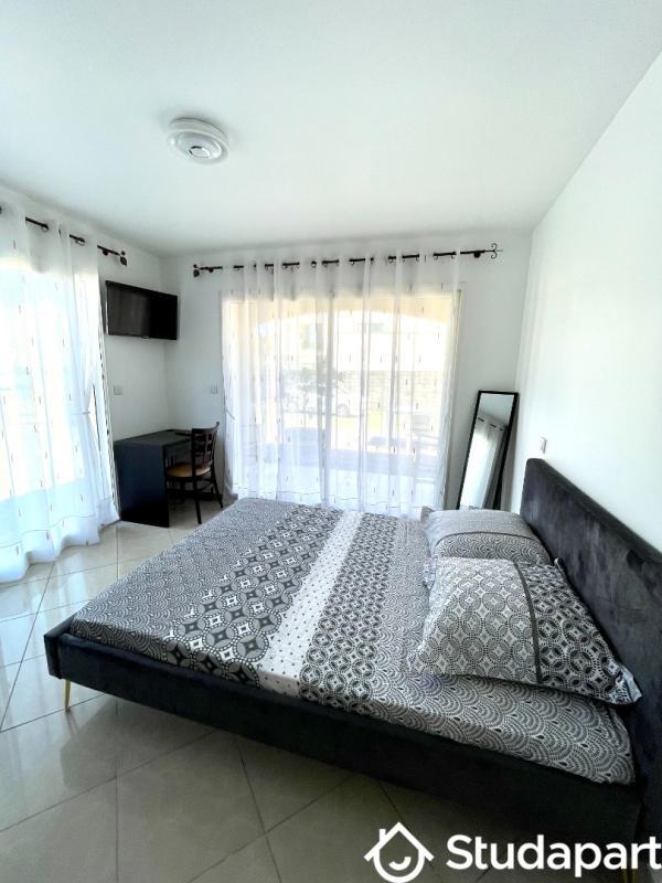 Chambre - 12 m² - 1 pièce