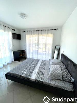 Chambre - 12 m² - 1 pièce