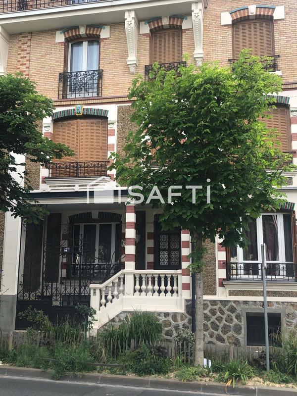 Maison - 219 m² - 7 pièces