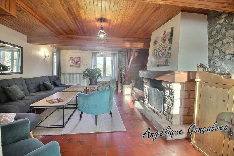 Maison - 200 m² - 10 pièces