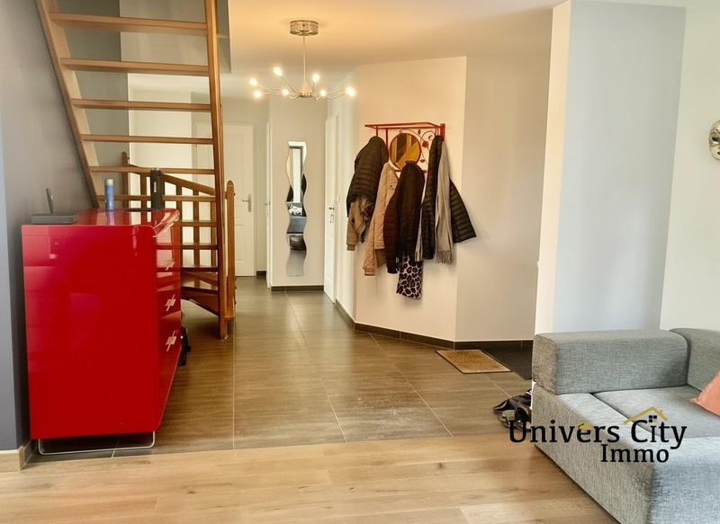 Maison - 140 m² - 6 pièces