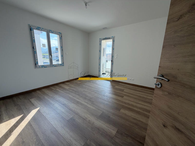 Appartement - 144 m² - 5 pièces