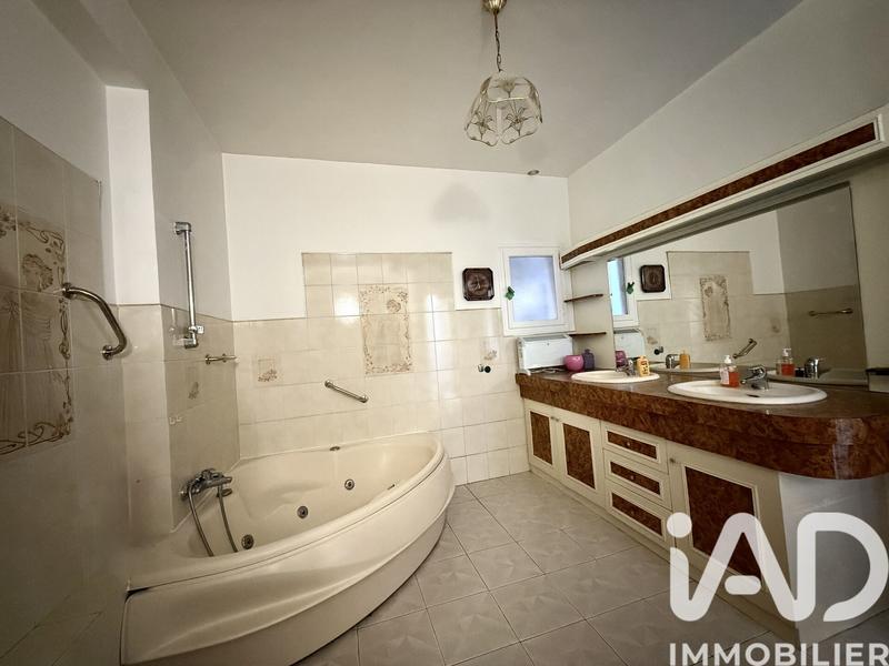 Maison - 163 m² - 6 pièces