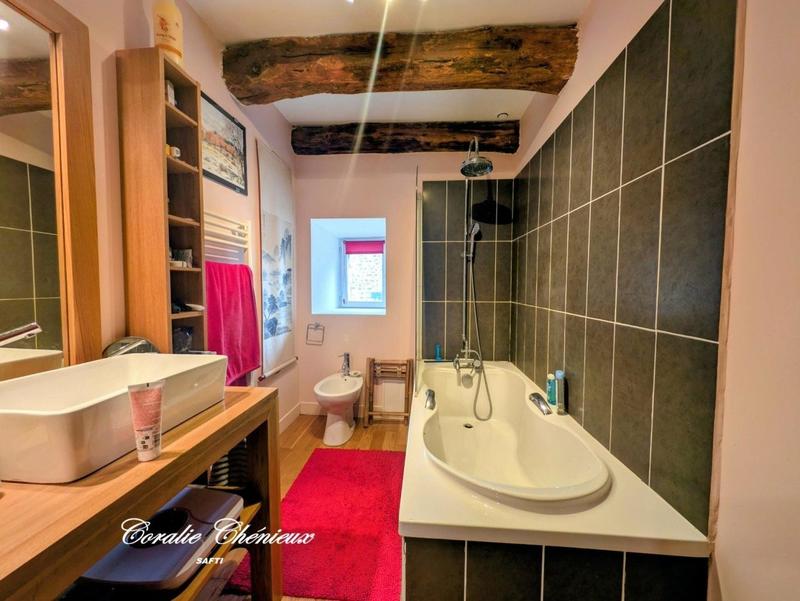 Maison - 171 m² - 7 pièces