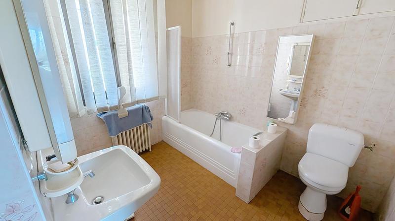 Maison - 189 m² - 10 pièces