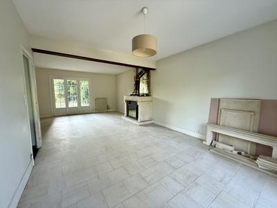 Maison - 193 m² - 6 pièces