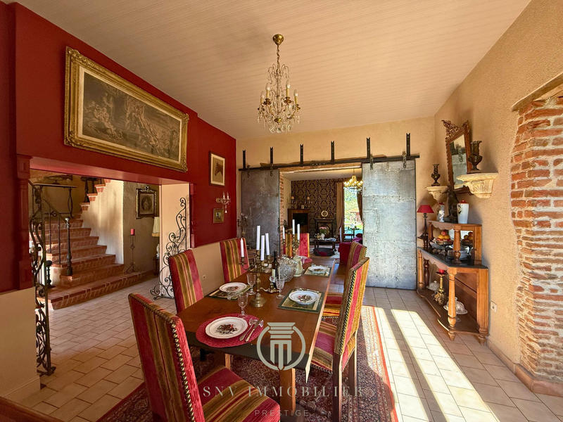 Propriété - 236 m² - 7 pièces