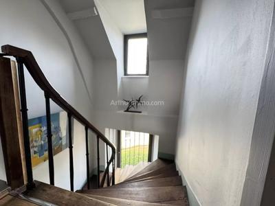 Maison - 250 m² - 8 pièces