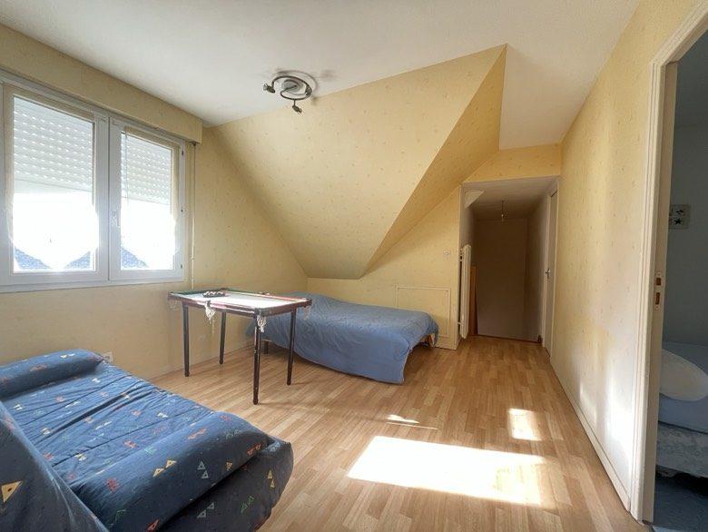 Maison traditionnelle - 211 m² - 7 pièces