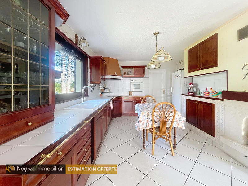 Maison - 158 m² - 7 pièces