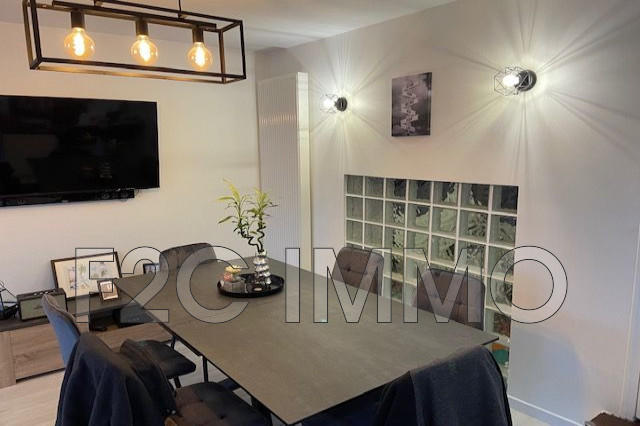 Maison - 95 m² - 4 pièces