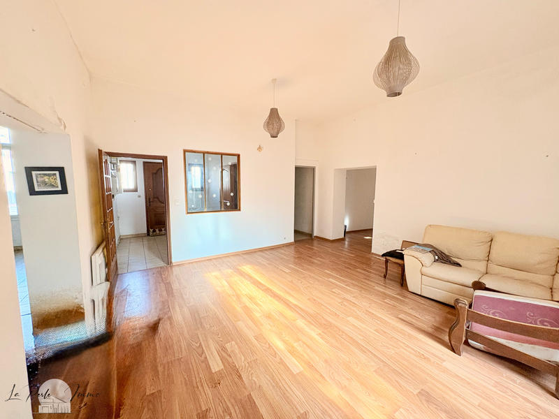 Immeuble - 228 m² - 9 pièces