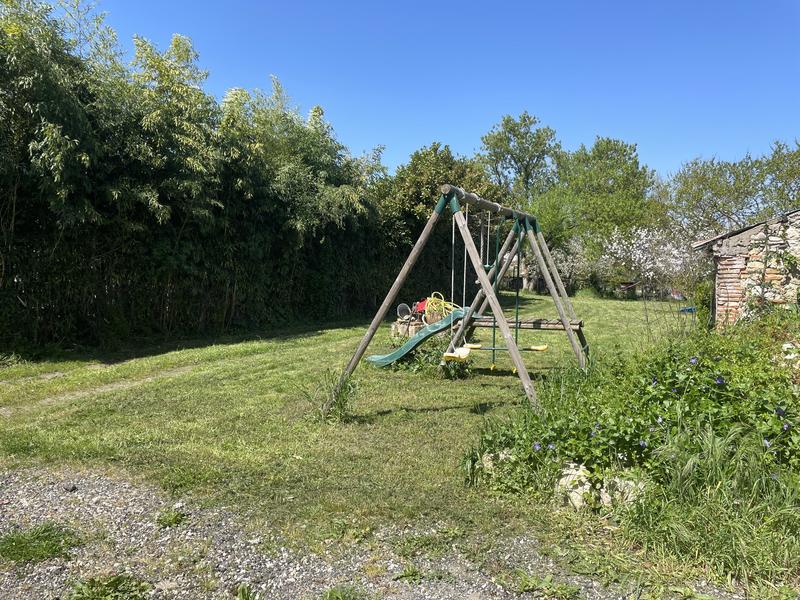 Maison - 300 m² - 5 pièces