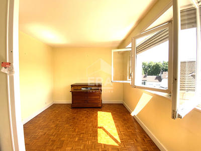 Appartement - 80 m² - 3 pièces