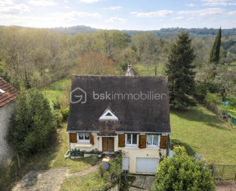 Maison traditionnelle - 187 m² - 7 pièces