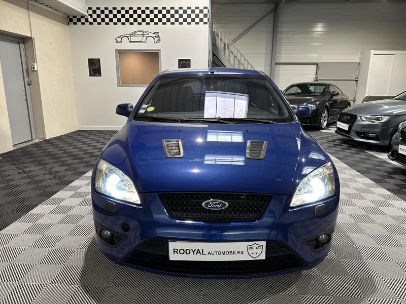 Ford Focus II Hatchback St 2.5 I 225cv