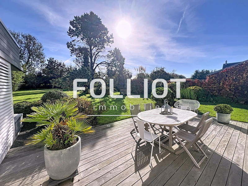 Maison - 198 m² - 10 pièces