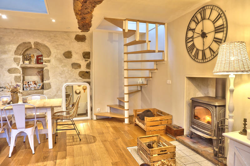 Maison - 90 m² - 3 pièces