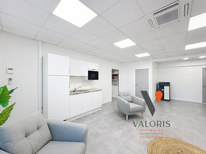 Bureau - 347 m² - 1 pièce