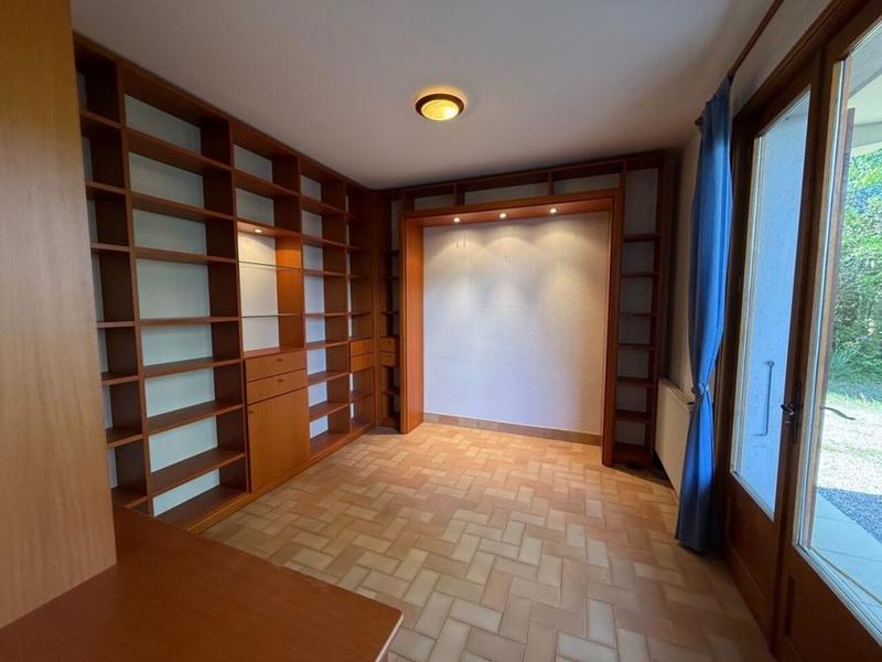 Maison - 245 m² - 10 pièces