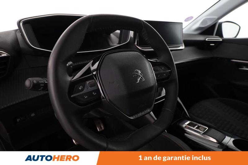 Peugeot 208 1.2 PureTech Roadtrip Eat8 100 ch