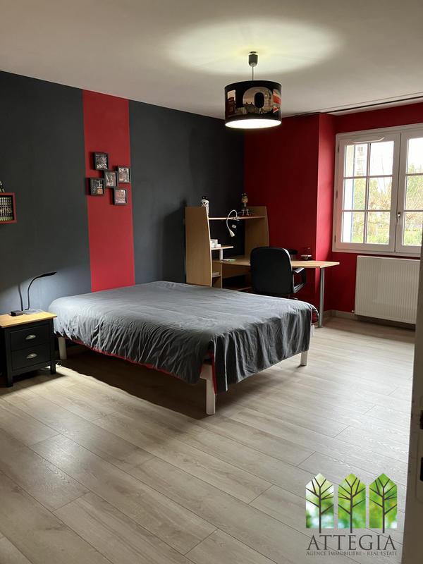 Maison - 175 m² - 8 pièces