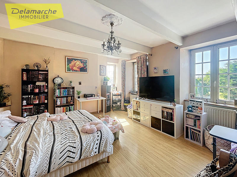 Maison - 204 m² - 9 pièces