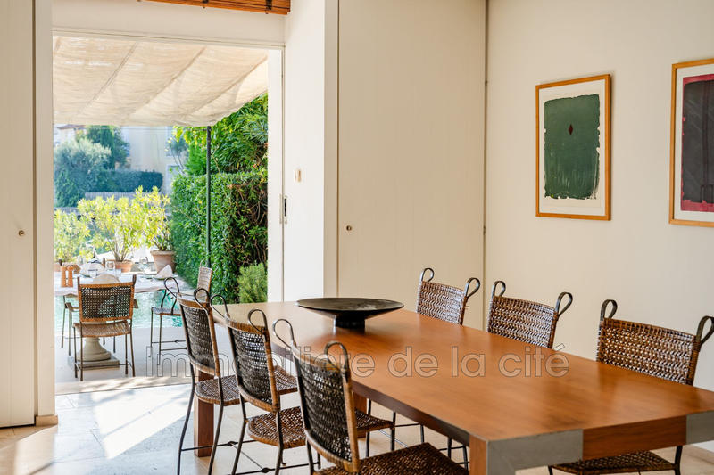 Maison - 225 m² - 5 pièces