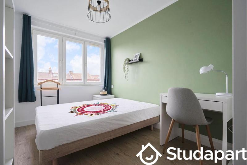 Chambre - 10 m² - 1 pièce