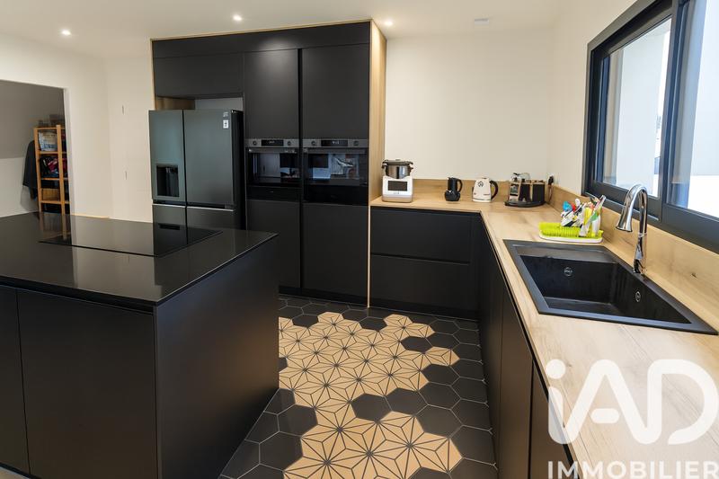 Maison - 120 m² - 4 pièces