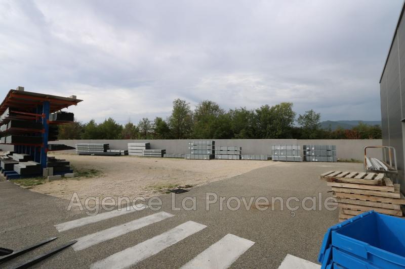 Local commercial - 1 200 m²