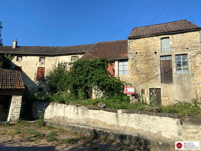 Maison ancienne - 100 m² - 3 pièces