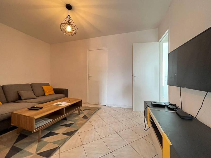 Appartement - 100 m² - 6 pièces