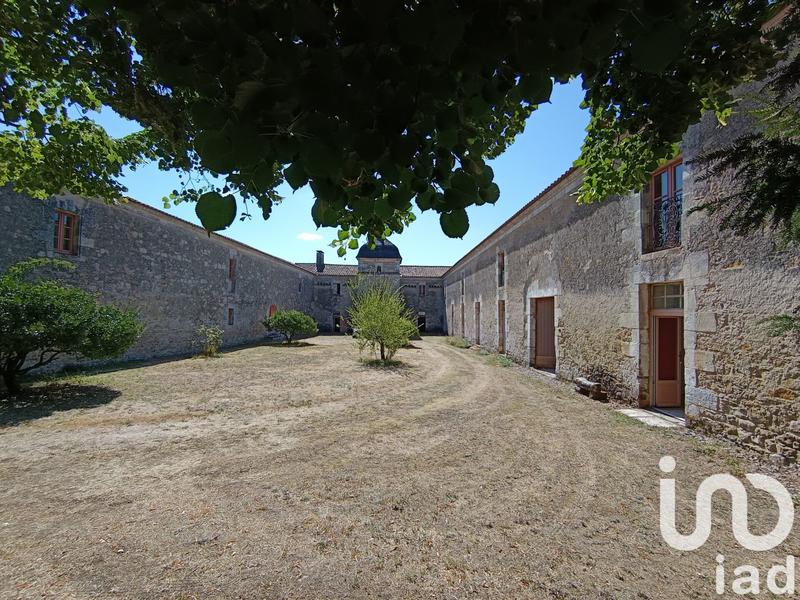 Maison - 400 m² - 5 pièces