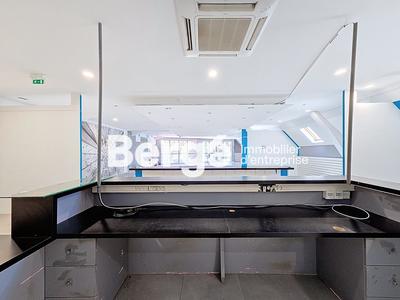 Local commercial - 200 m² - 4 pièces