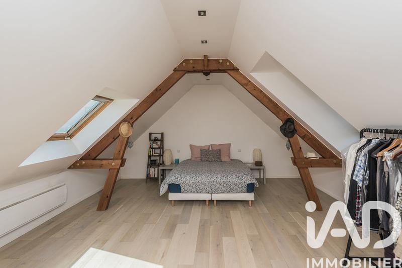 Maison - 225 m² - 8 pièces