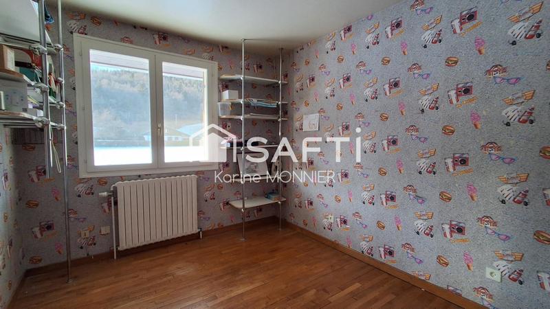 Maison - 185 m² - 9 pièces